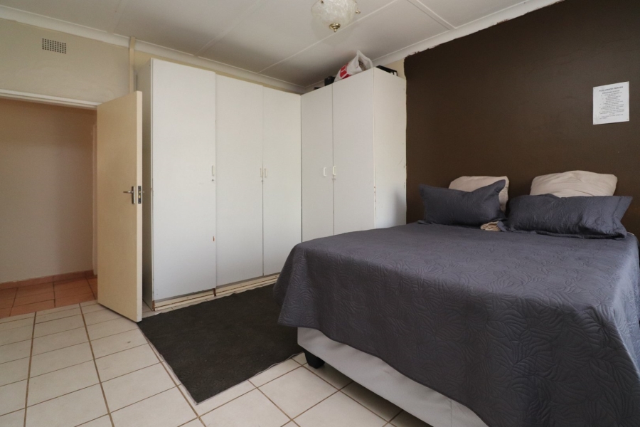 2 Bedroom Property for Sale in Wilkoppies North West